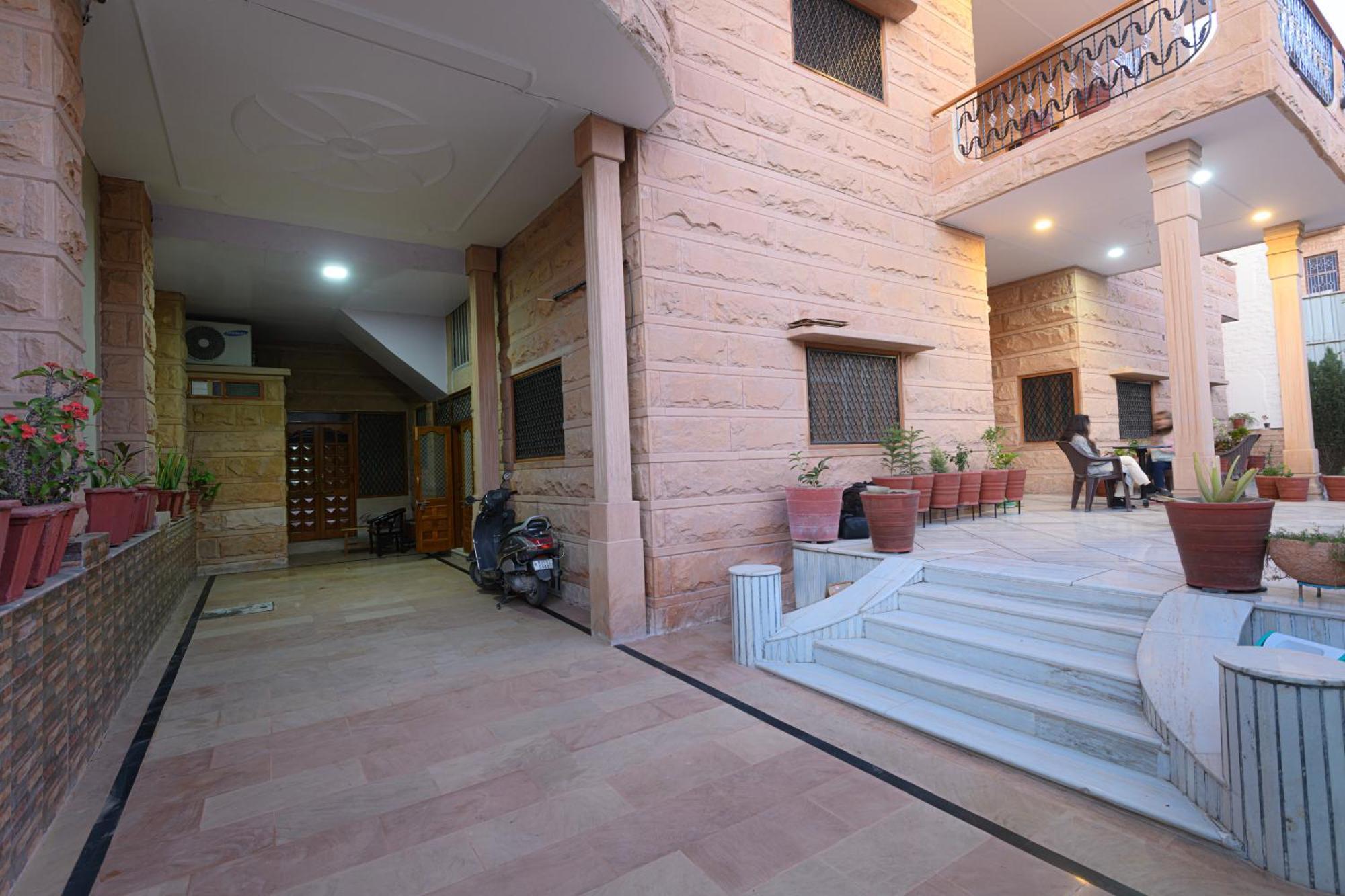 Homestay Sudarshan