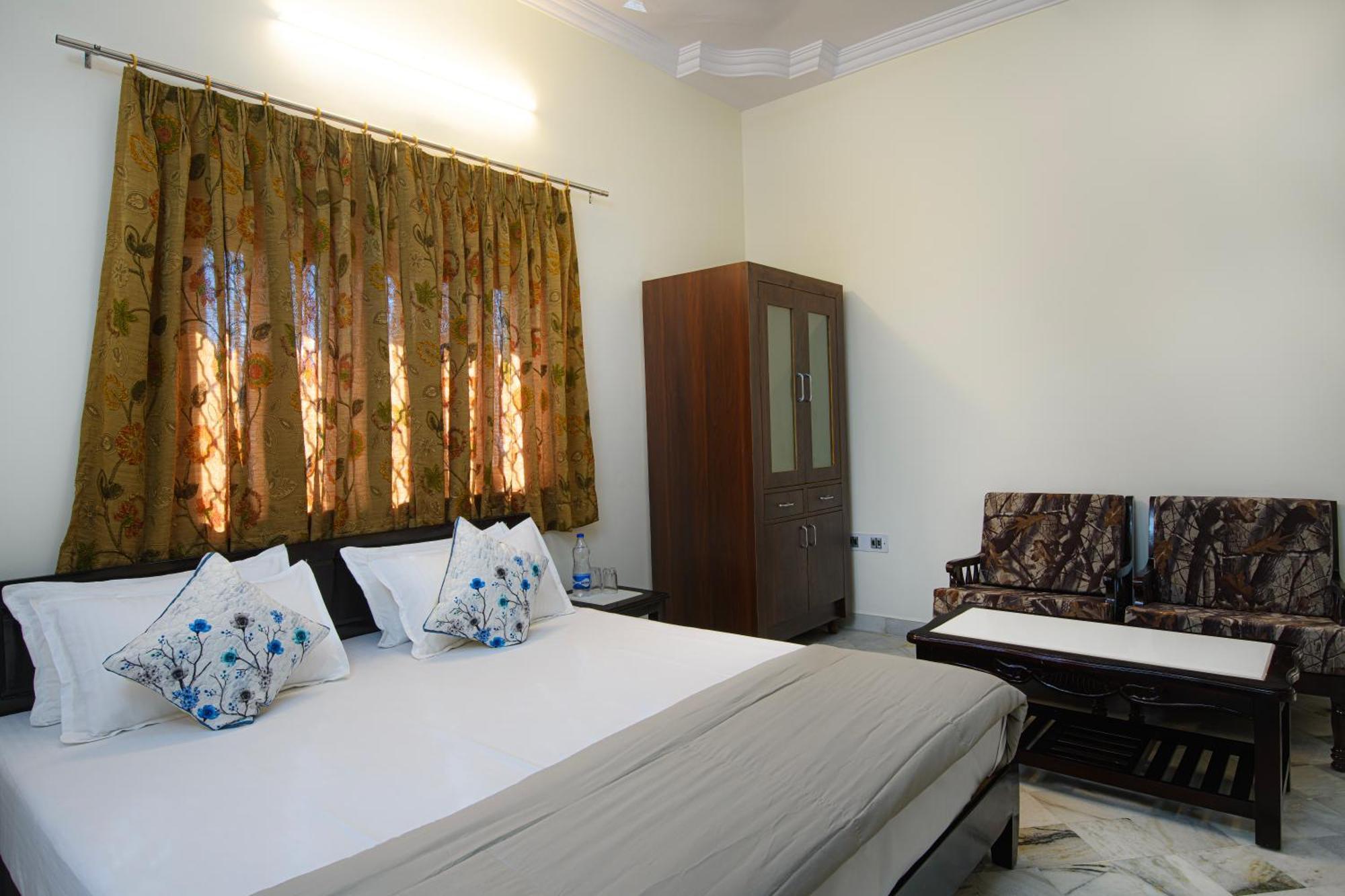 Homestay Sudarshan *